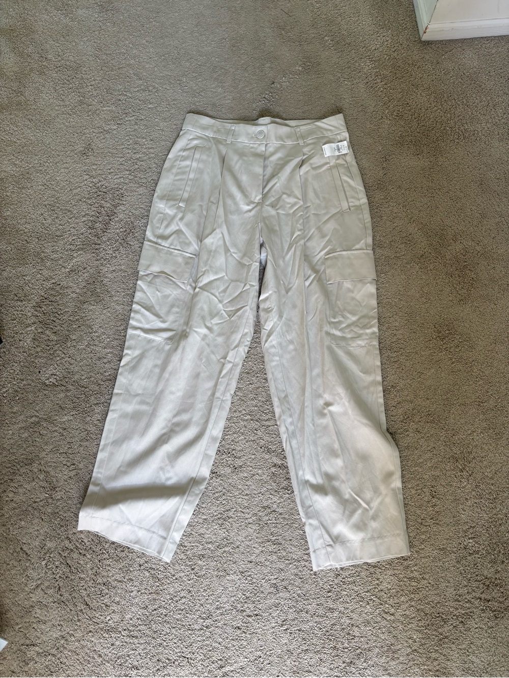 Old Navy woman’s Light Beige Chinos